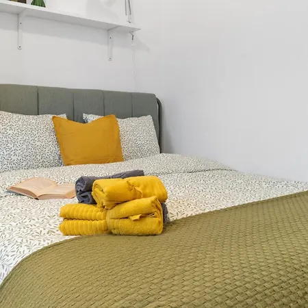 Go Green Apartment *
